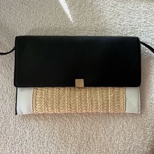 Cute straw purse with a detachable cross body strap